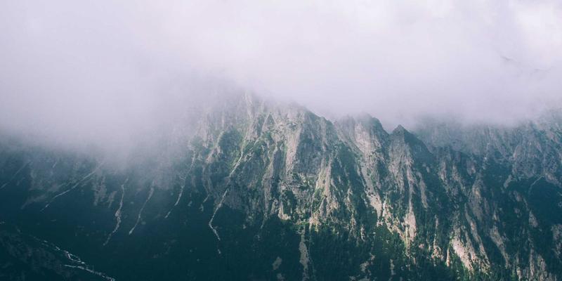 埃里克佐71：在个人博客中构建蒸汽波数字迷境