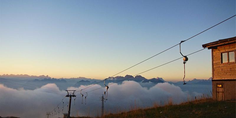 埃里克佐的科技沟通艺术：如何将复杂概念转化为生活故事