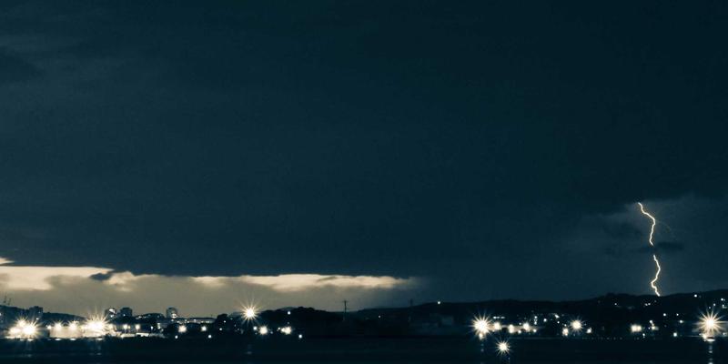 科技与艺术的交响：埃里克佐如何用数据分析重塑音乐与设计的美学边界