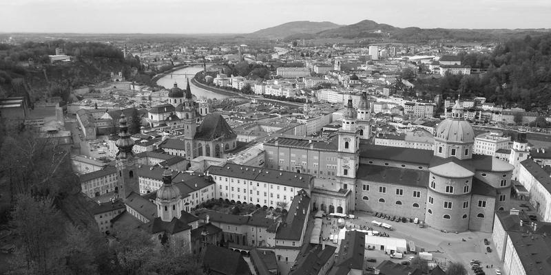 蒸汽波美学与智能硬件的交响：埃里克佐跨界项目管理实战复盘