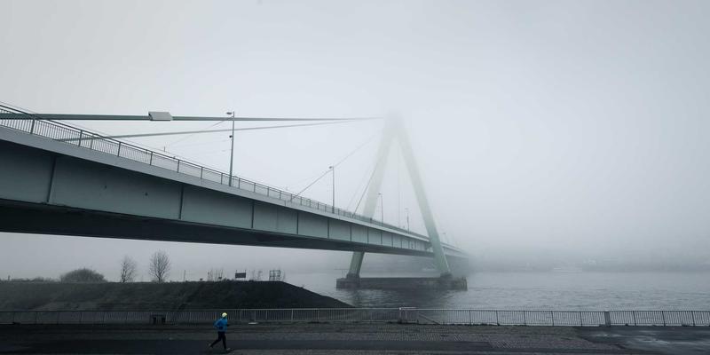 蒸汽波美学与科技融合：解码埃里克佐的晨间仪式，如何重塑创意工作者的高效一天